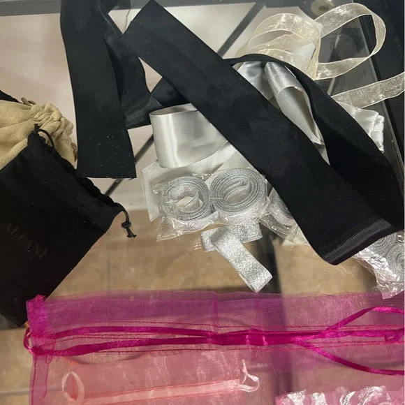 Jewelry/Gift Bags bundle - Picture 4 of 16